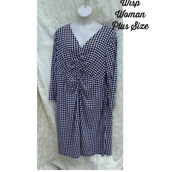 NWOT Wisp Woman plus size 22W polyester/ruching - Picture 1 of 8
